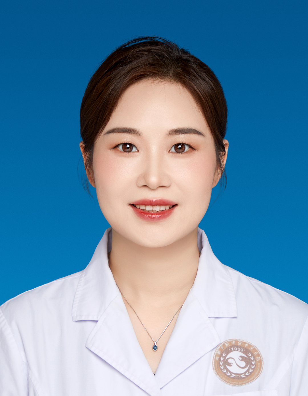 李佳.jpg