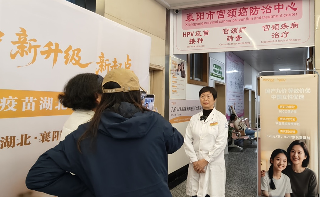 黄光梅.jpg 黄光梅.jpg