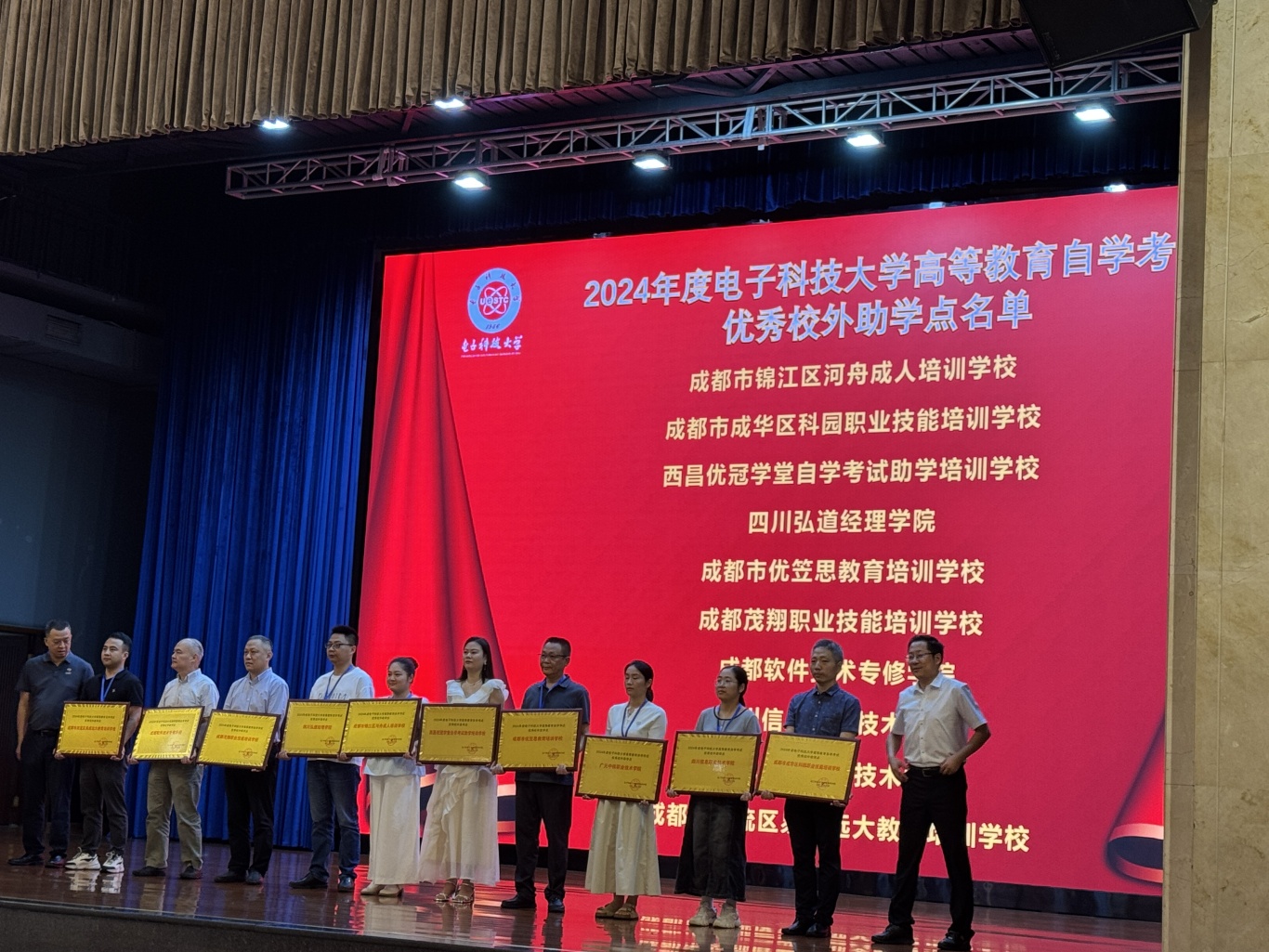 ab5ac846fcda8f5d26c83711644d1d6.jpg
