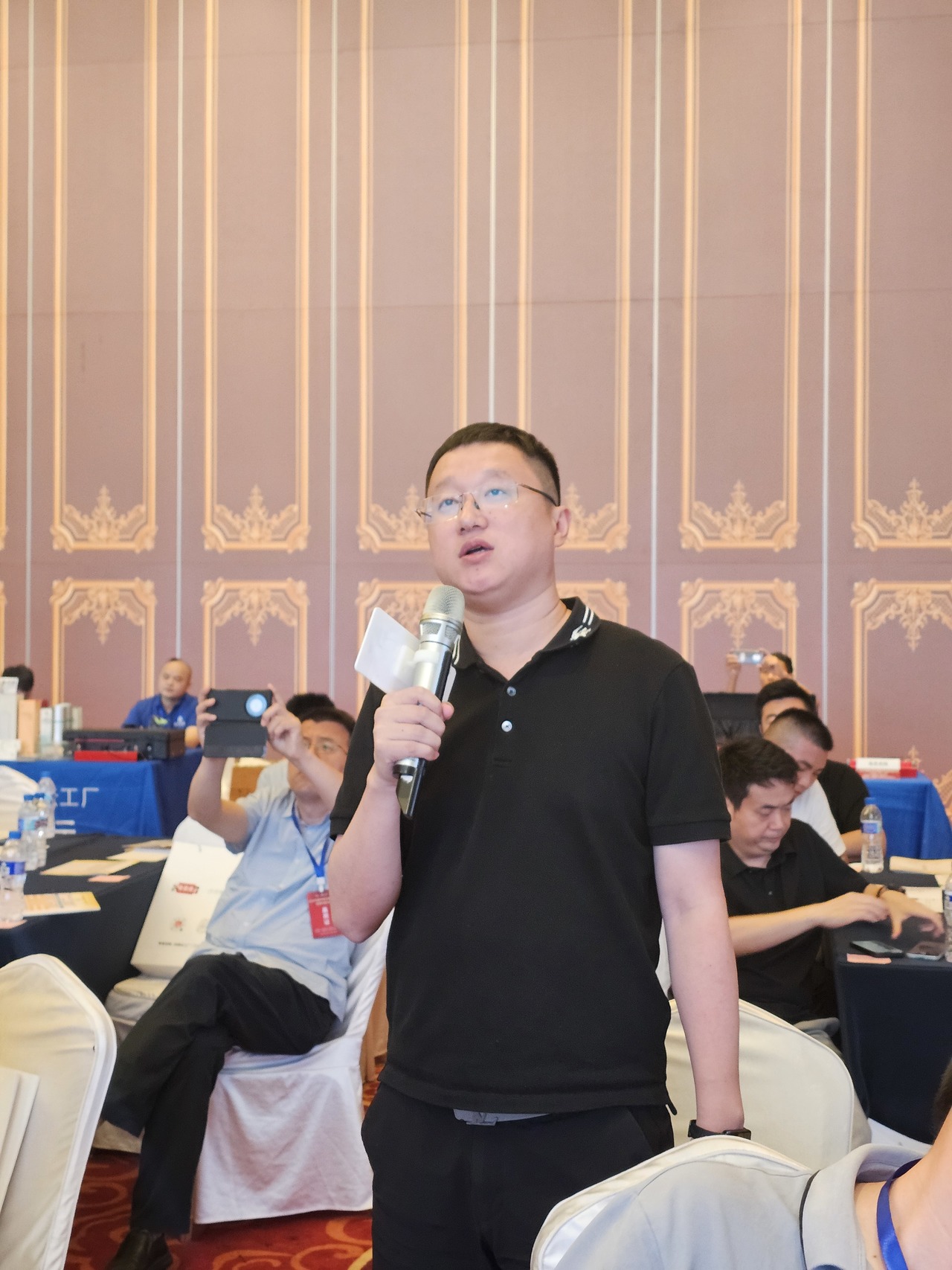 企业介绍1.jpg