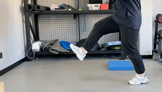 弓箭步蹲.gif