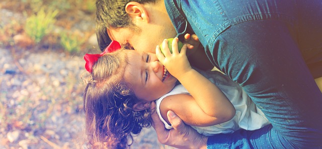 parents-and-children-1794951_640.jpg