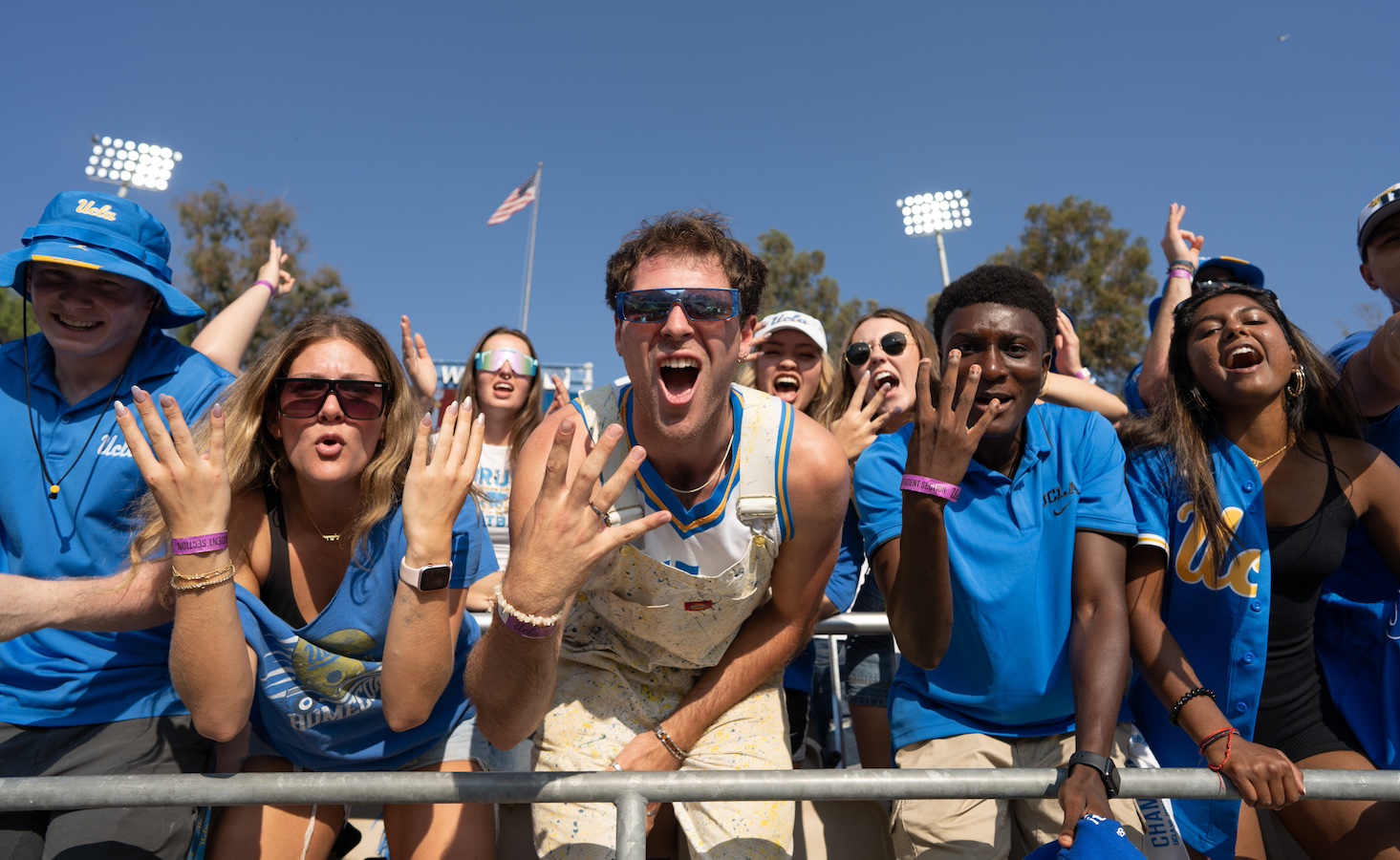 Fans+doing+fours-up.jpg
