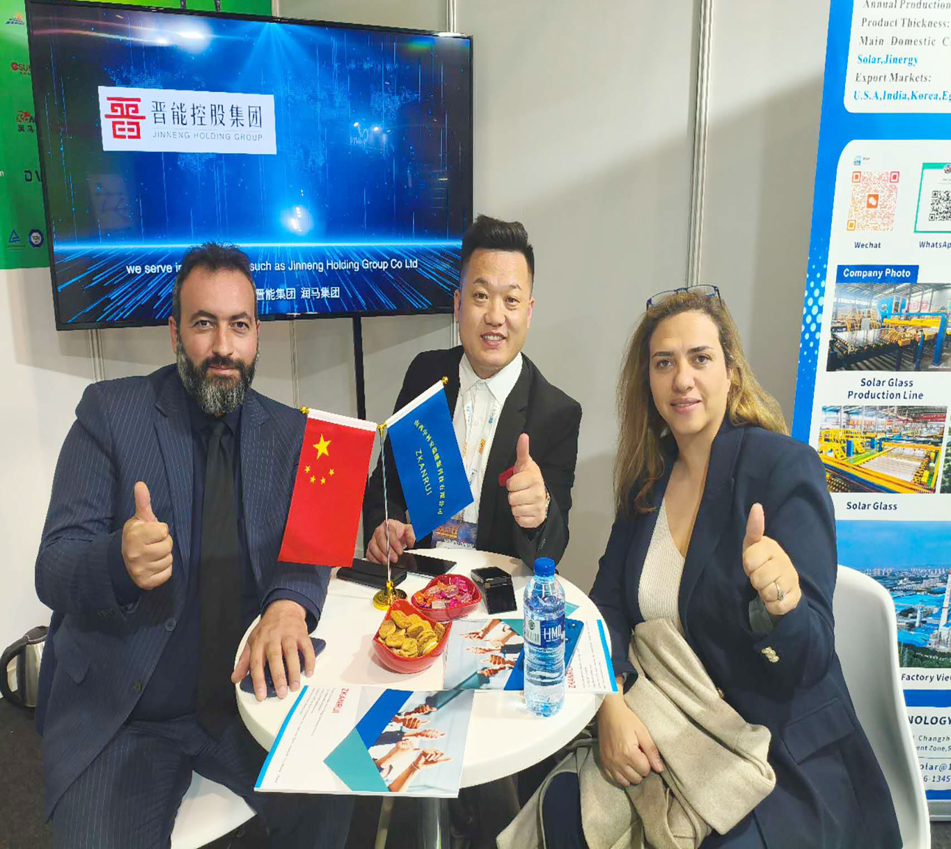 客户合影2.jpg