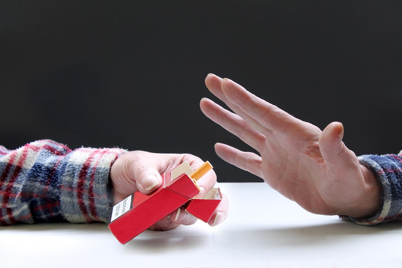 cigarettes-3564364_1280.jpg