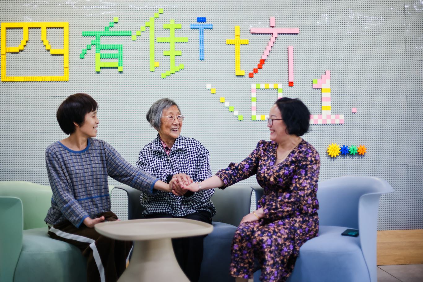 2、“和事老”雷婆婆参与社区协调.jpg
