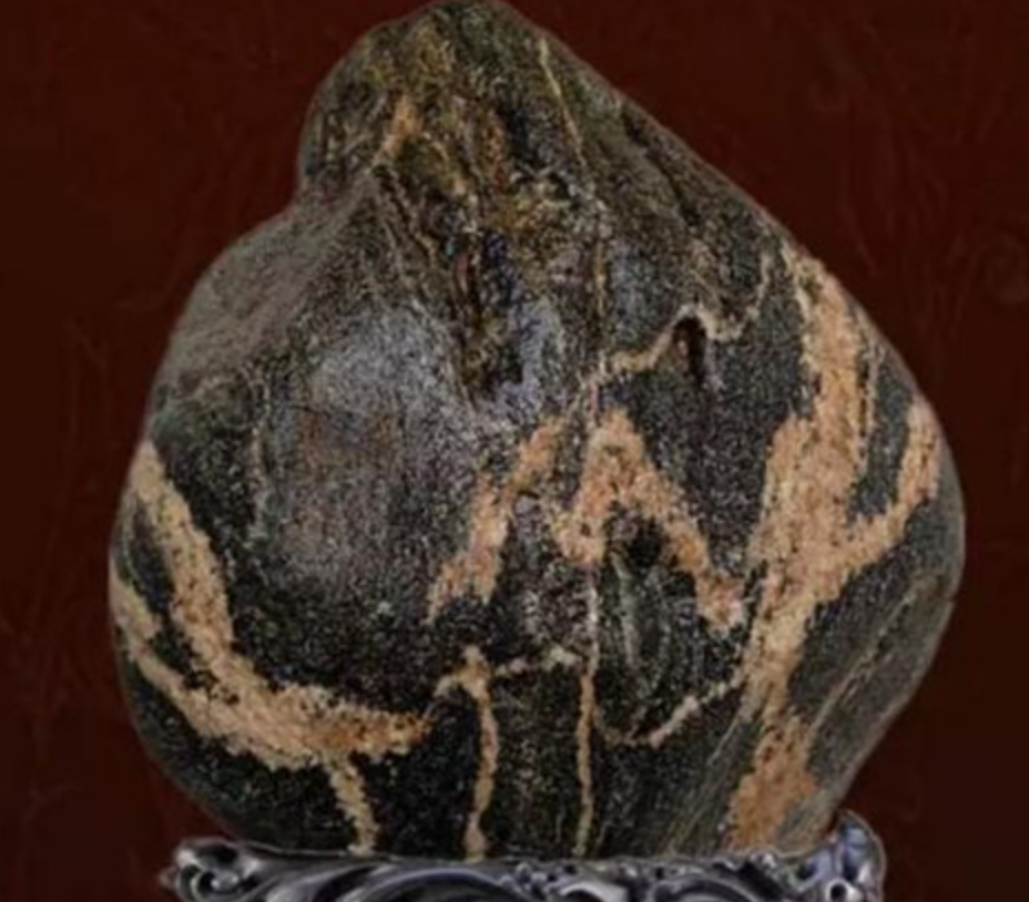 泰山石的三大核心作用：稳宅、养生、镇邪