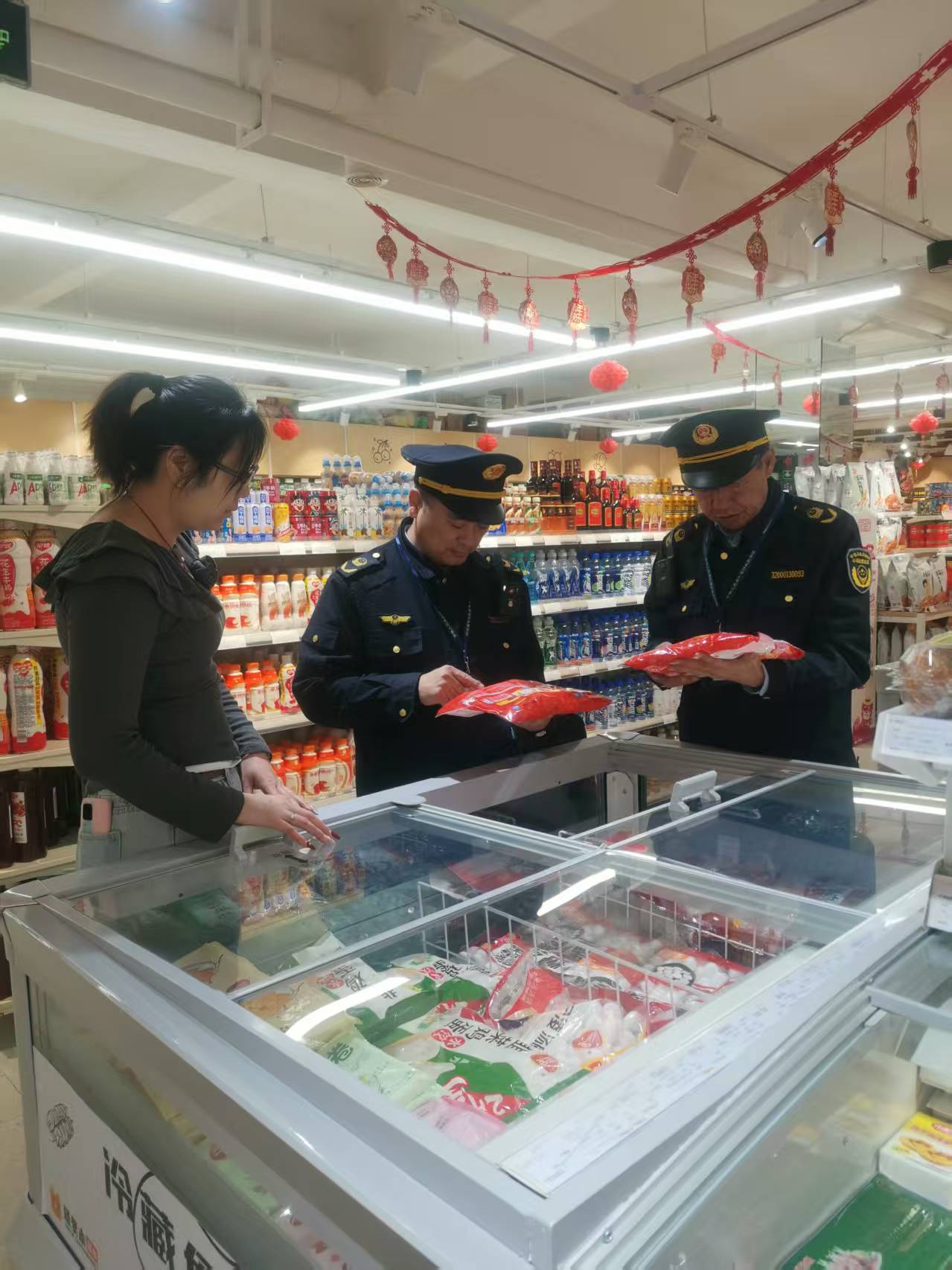 严守食品安全  护航“宵”费市场