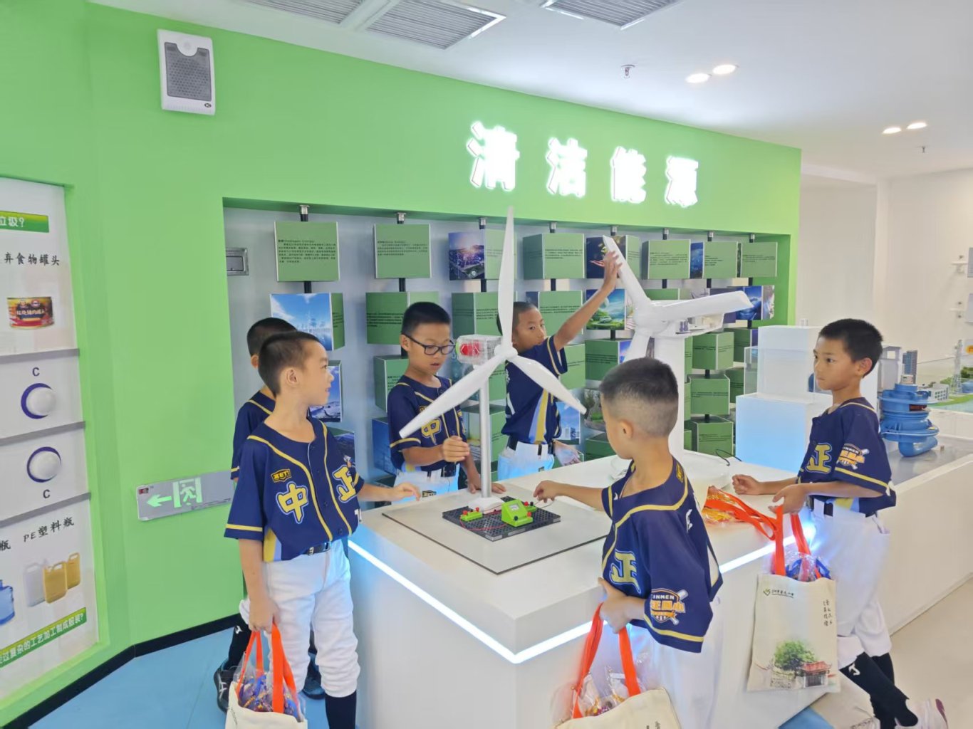 微信图片_20250929164411_302_52.jpg