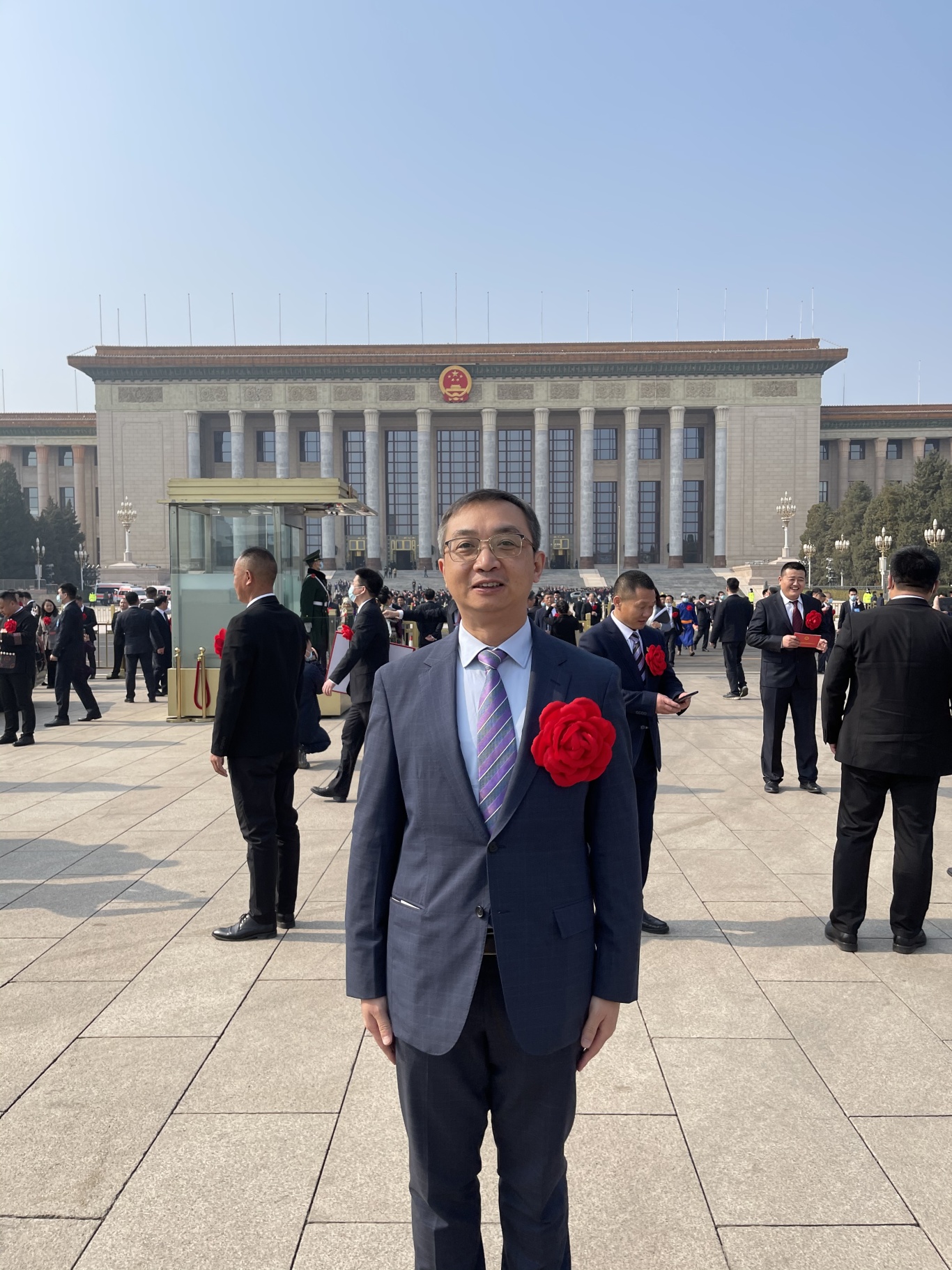 2021年李晔董事长荣获“全国脱贫攻坚先进个人”表彰.jpg