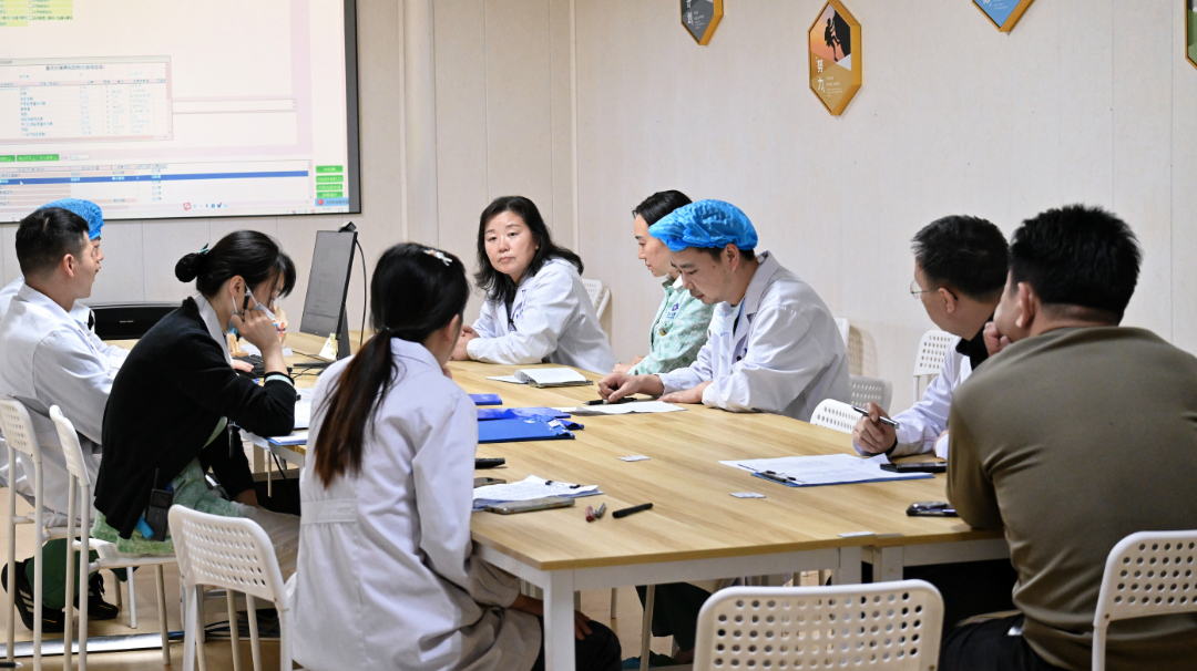 21 岁女孩的蜕变：跨越先髋难题 从跛行到从容行走