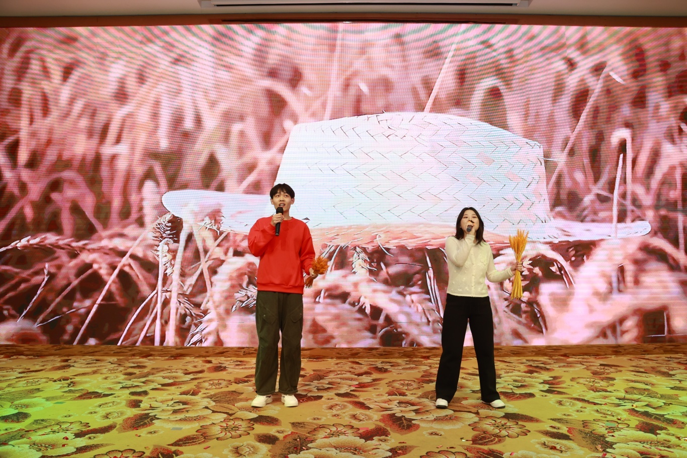 神马跃星河 聚力赢未来 ｜华神制药厂全体员工大会，华神制药厂暨西区团拜晚宴圆满结束