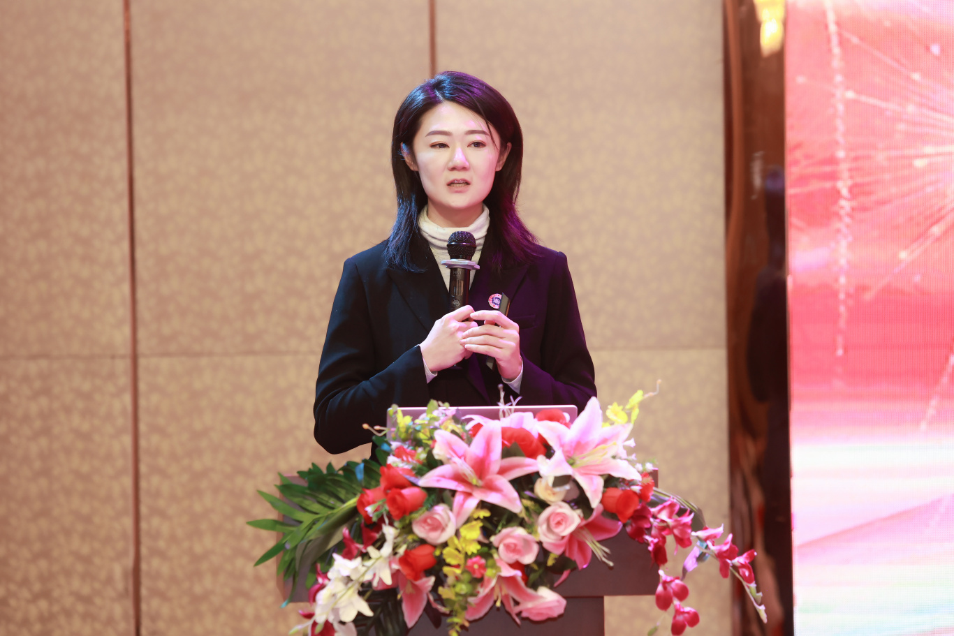 神马跃星河 聚力赢未来 ｜华神制药厂全体员工大会，华神制药厂暨西区团拜晚宴圆满结束