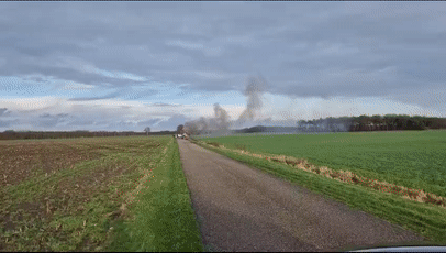 TKeud-tYTYKEpKjm[00-00-00--00-00-16].gif