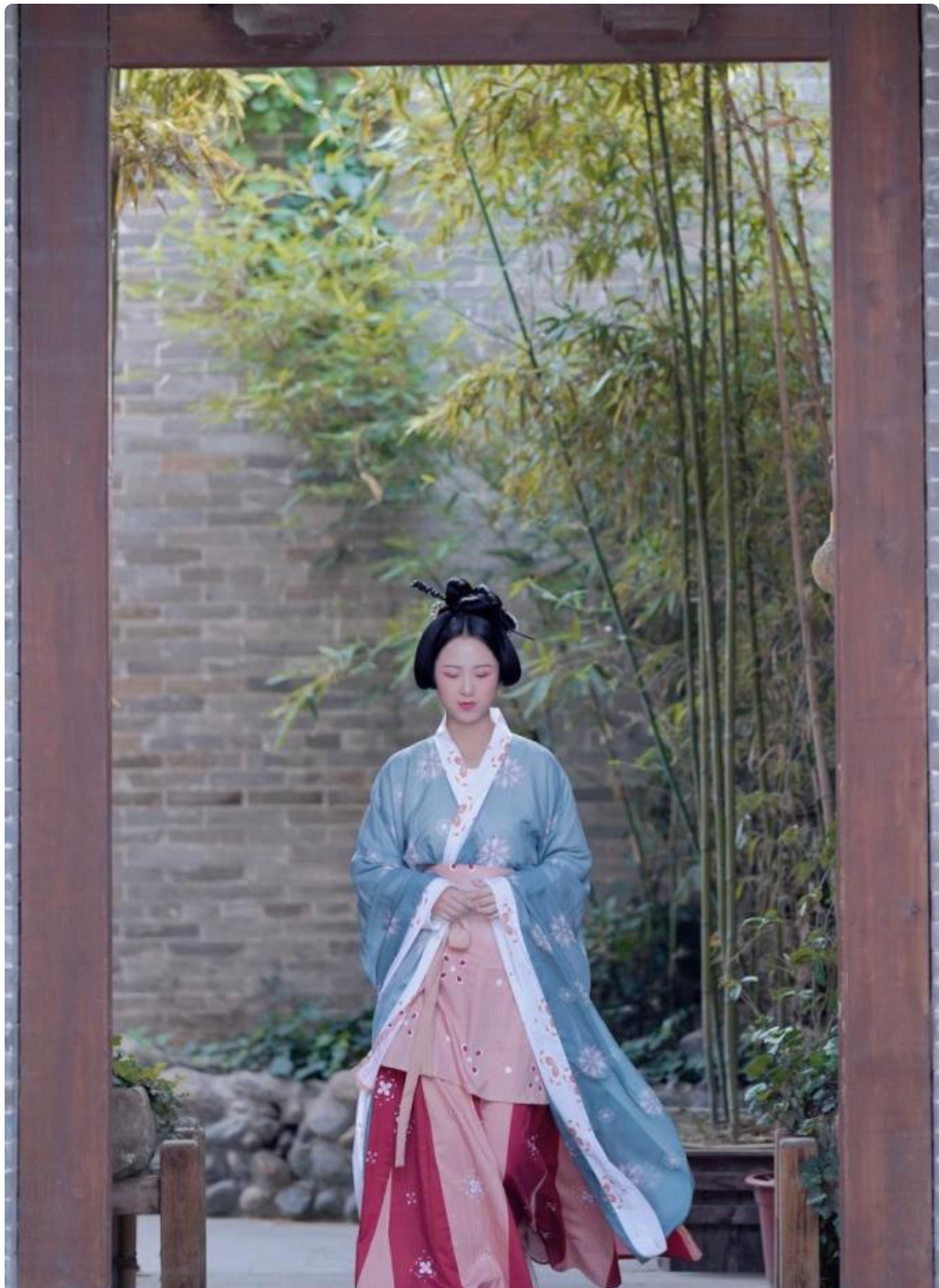 屏幕截图 2024-10-27 234438.png