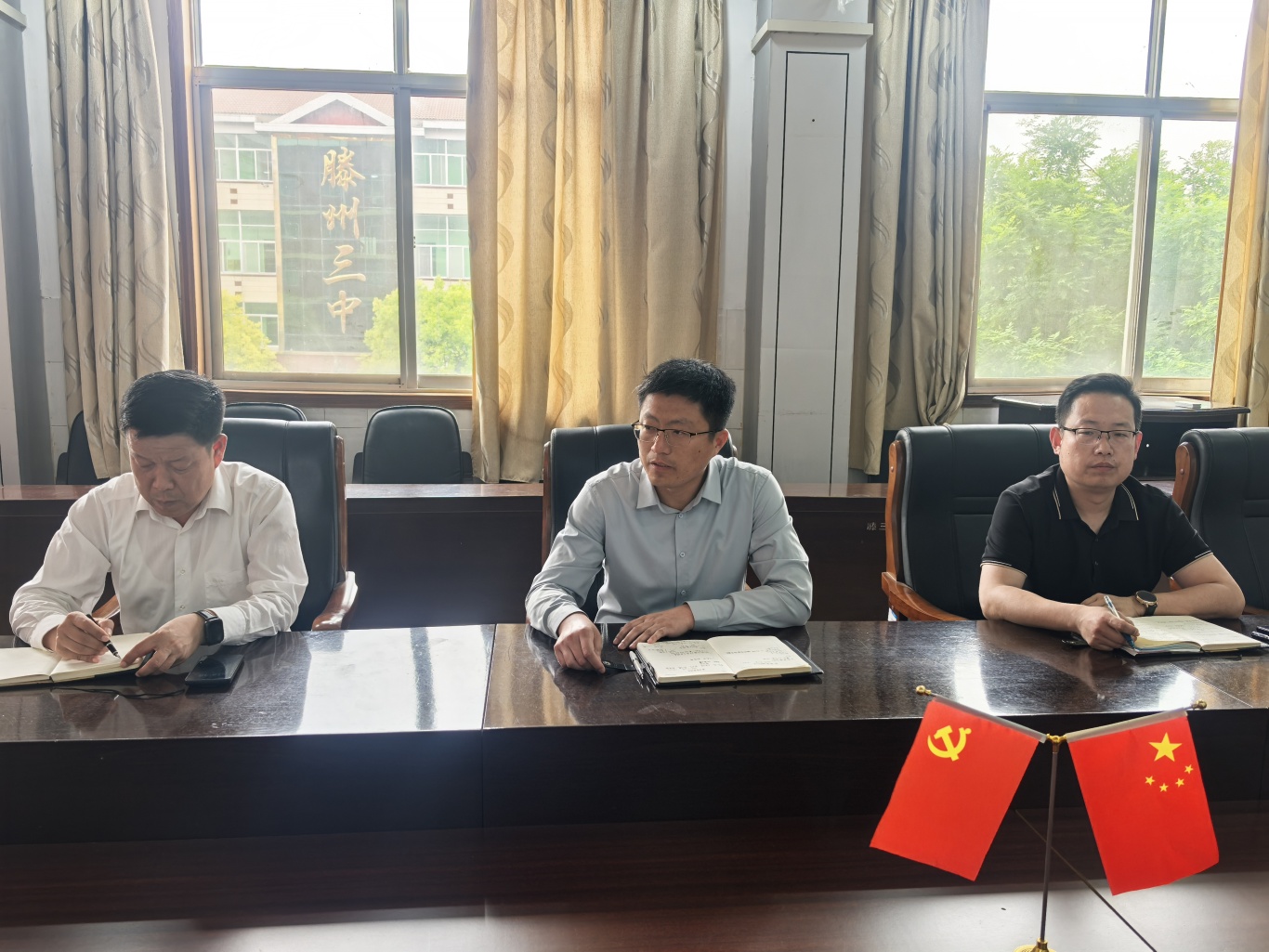 实习生总结会侯银胜副校长讲话.jpg