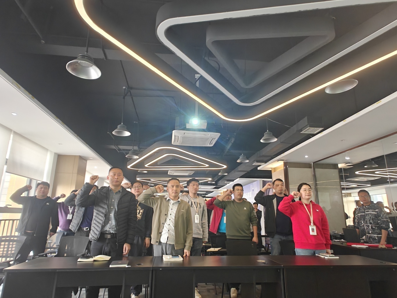 金牌亚洲315焕新超给利，线上+线下双线启动引爆家居消费狂欢